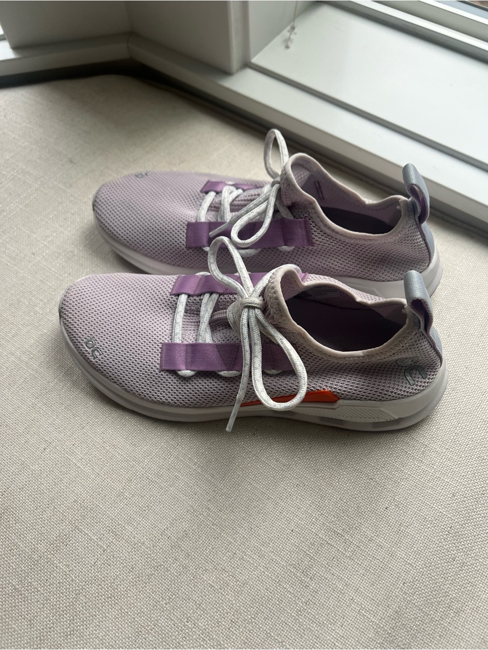 ON Cloud Cloudeasy Sneakers
Size 8/39
Color: Orchid/Lavendula - Picture 5 of 8